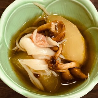 加賀太きゅうりとカニカマとなめこの煮物